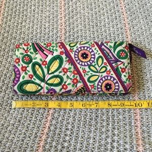 Lovely Vera Bradley travel wallet/clutch